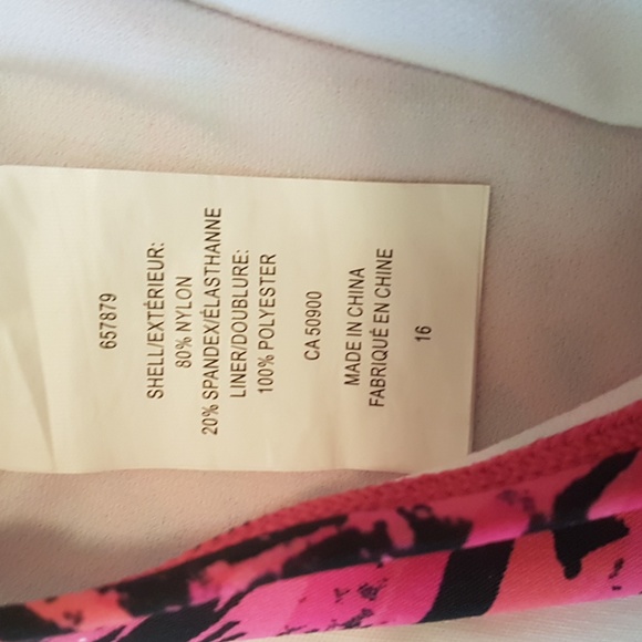 Swimsuit - Picture 4 of 8